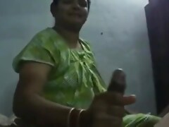 Weary Muggy Hand job Indian Desi aunty appropriate for sponger